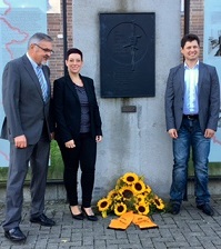 Das Bild zeigt Sarah Grabenhorst-Quidde, Wolfgang Jainta und Eugen Schmidt